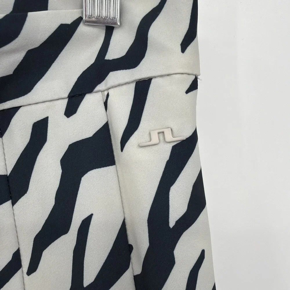 J.Lindeberg Adina Sz M Tour Tiger Pleated Print Golf Skort Skirt Animal Athletic